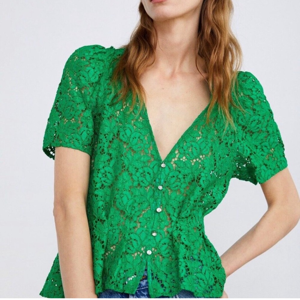 Zara SS19 Lace Top With Rhinestone Button Green 4437/097   Size S